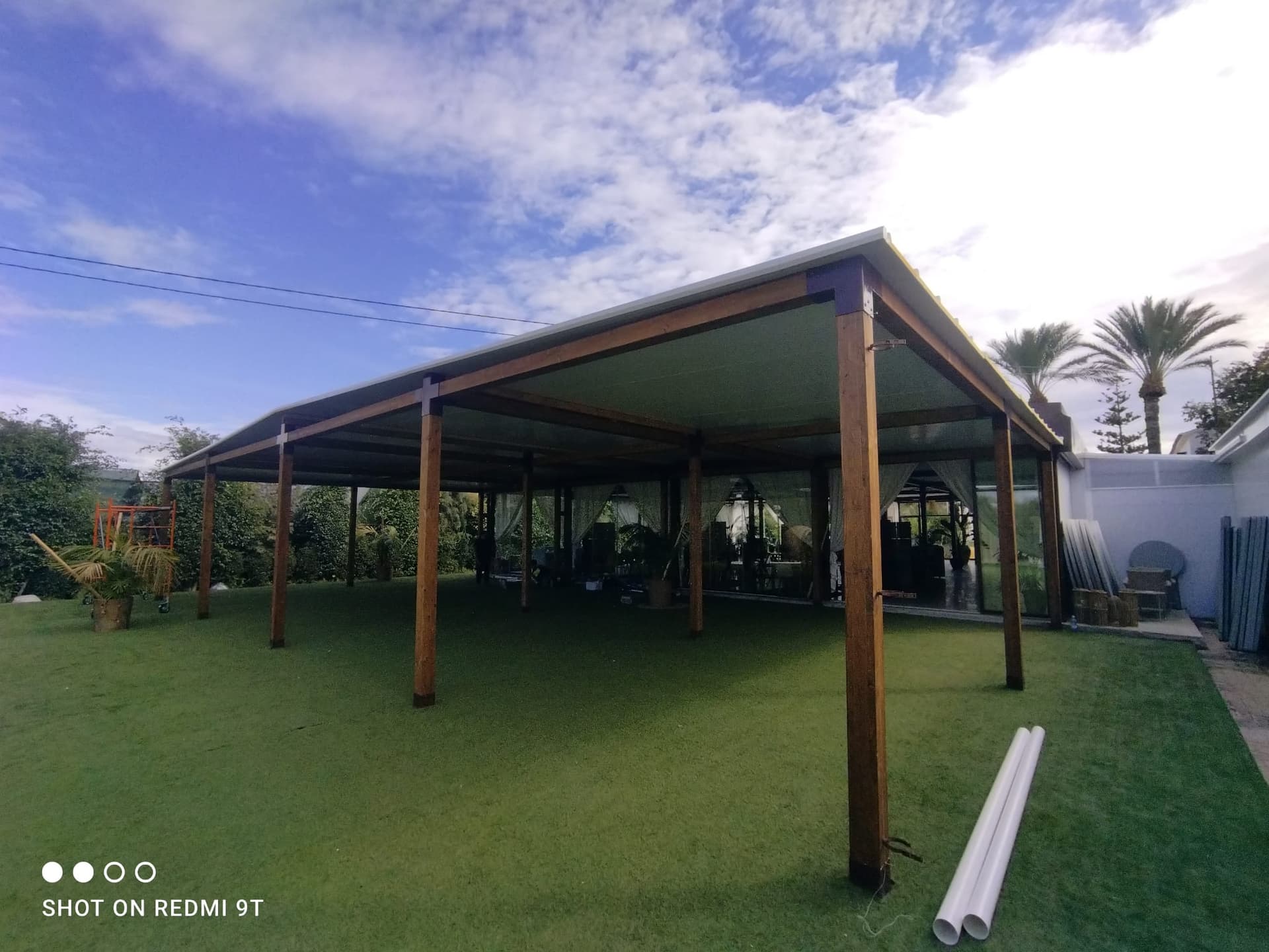 Instalación de Pérgola de Lujo